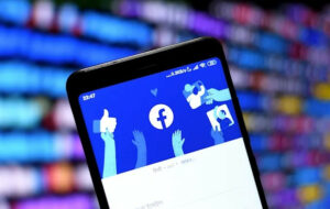 Những tác hại khi Facebook bị vô hiệu hóa 180 ngày lồng bản quyền